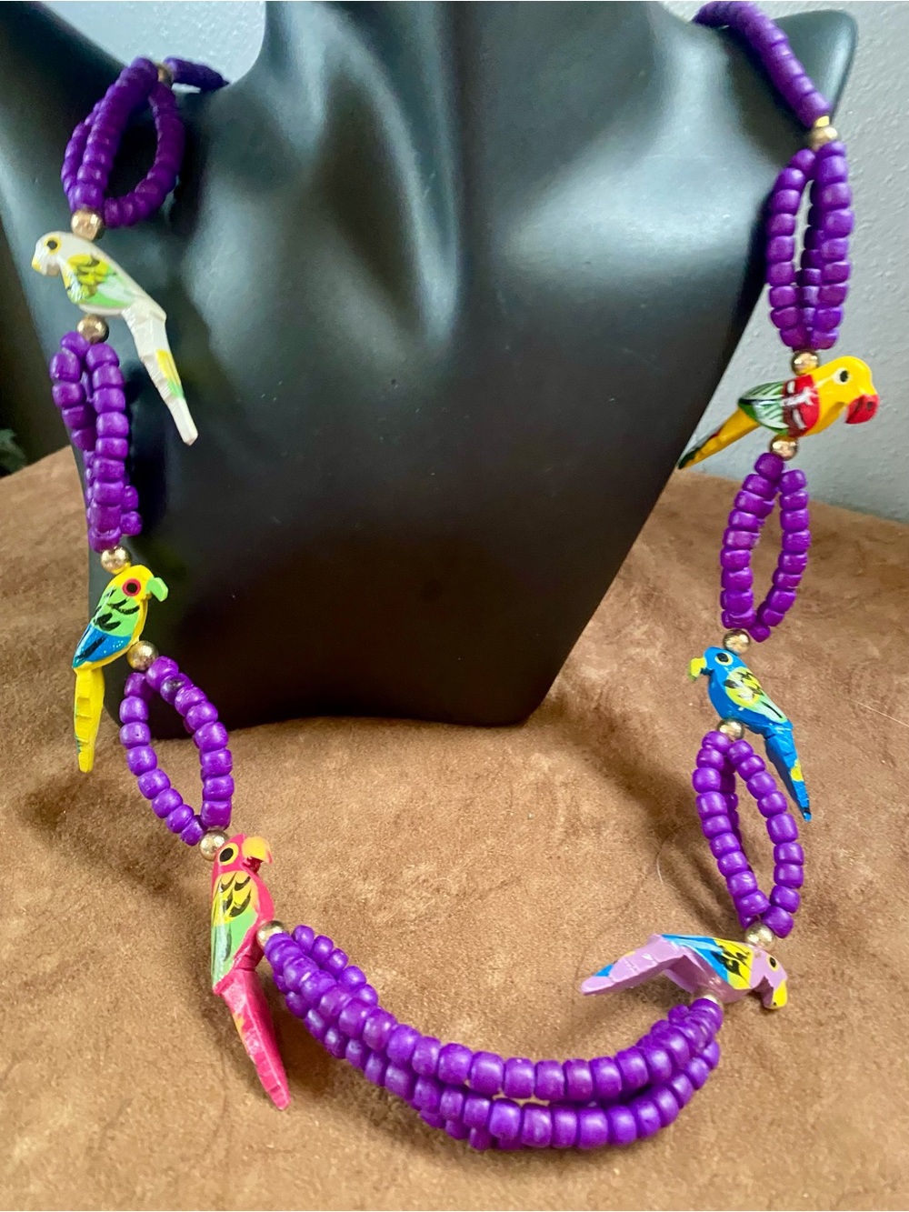 Handcrafted 1980s Purple Beaded Tropical Parrot Necklace - Colorful Bird Accents
